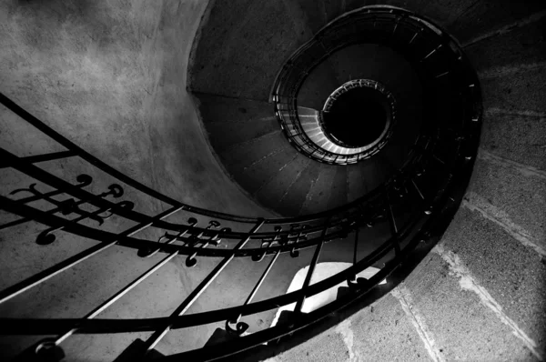 Ronde trap in een kerk — Stockfoto