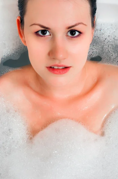 목욕탕에 있는 여자 — 스톡 사진
