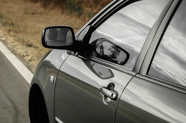 Vue d'angle d'une voiture — Photo