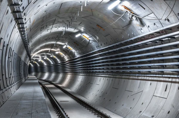 Underground facility with a big tunnel — Stock Photo, Image