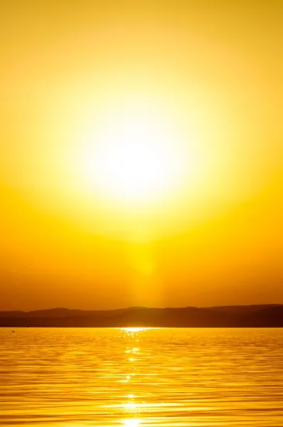 海で美しい夕日 — ストック写真