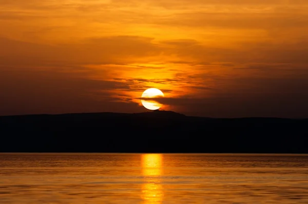 Piękny zachód słońca na Oceanie — Zdjęcie stockowe