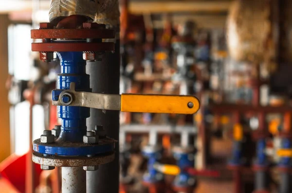Industriell valve på gas distribution station — Stockfoto