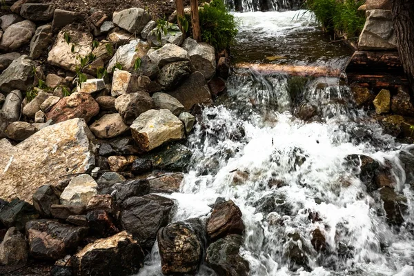 屋外の滝のクローズ アップ写真 — ストック写真