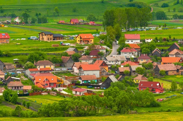 Mała wioska w górach — Zdjęcie stockowe