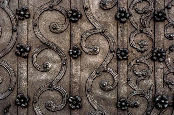 古い金属製のドア — ストック写真