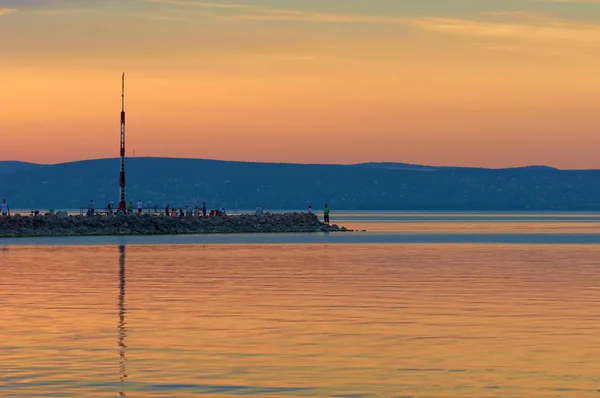 Schöner Sonnenuntergang am Meer — Stockfoto