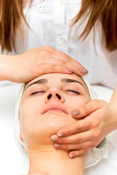 Healthcare treatment at the spa — Stock Photo, Image