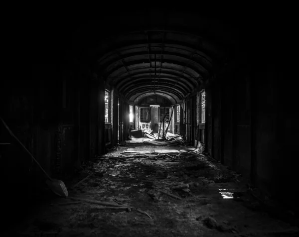 Interior do veículo bagunçado com luzes — Fotografia de Stock