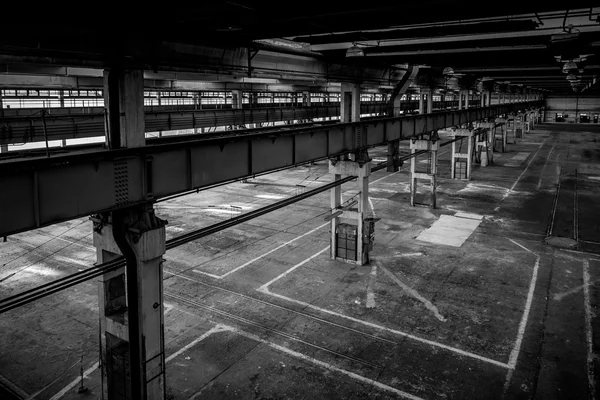 Interno industriale di una vecchia fabbrica — Foto Stock