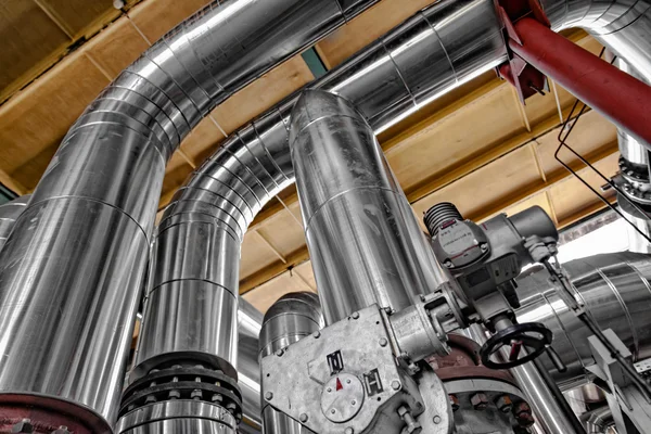 Industrial pipes in a thermal power plant — Stock Photo, Image