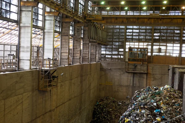 Avfall bearbetning anläggningen interiör — Stockfoto