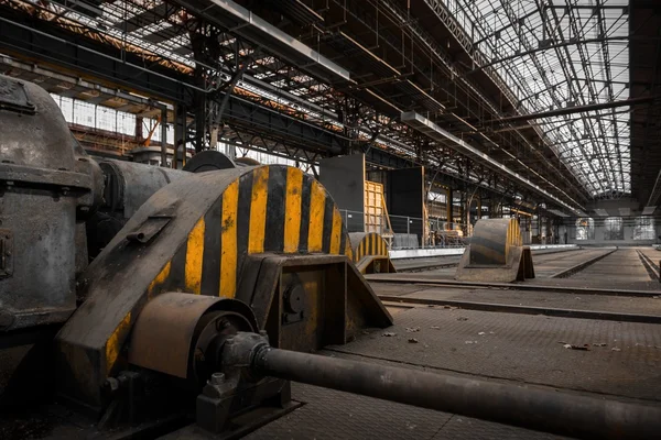 Industrial interior of an old factory — Stock Photo, Image