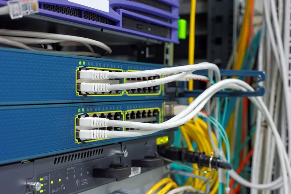 Yüksek teknoloji ağ kabloları — Stok fotoğraf