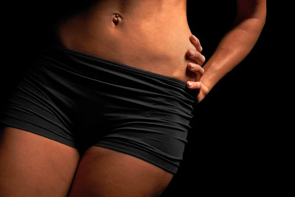 아름 다운 근육 여자의 허리 — 스톡 사진