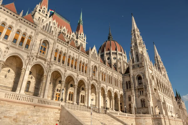 Gebouw van het Hongaarse Parlement — Stockfoto