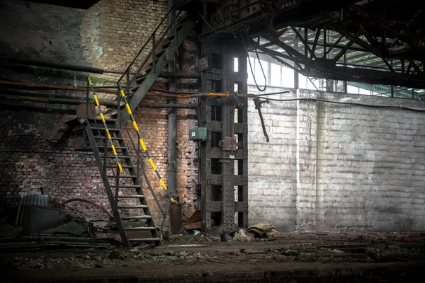 Abstrakt detalj rostig trappor — Stockfoto