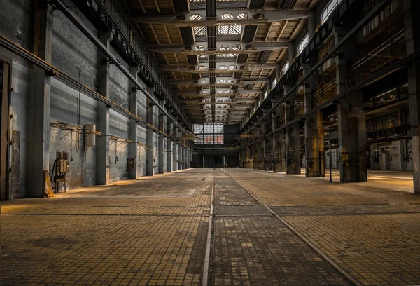 Large industrial hall of a repair station — Stock Photo, Image