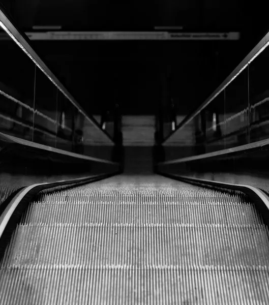 Moving escalator in the business center — Stock Photo, Image