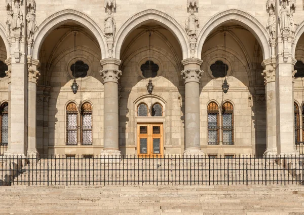 Porta do Parlamento húngaro — Fotografia de Stock