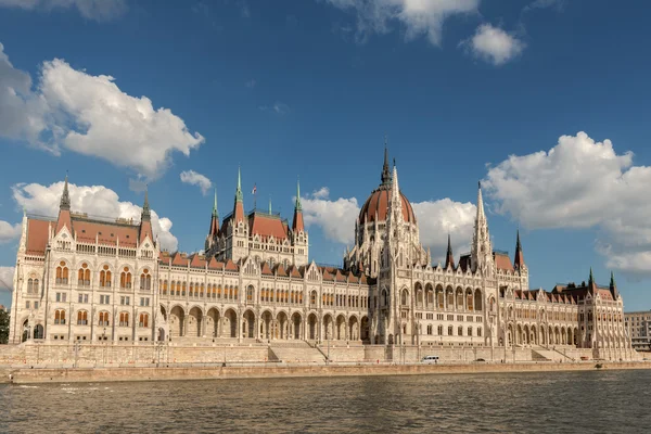 Building of the Hungarian Parliament — Stock Photo, Image