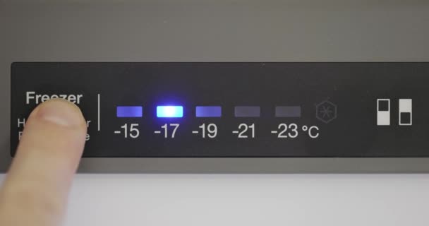Wybór odpowiedniej temperatury dla chłodnicy — Wideo stockowe