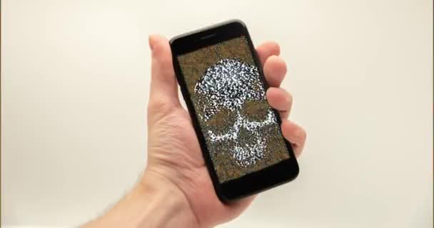 Malware lampeggiante sul primo piano del telefono cellulare — Video Stock
