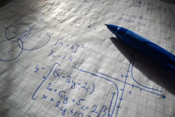 Formule Matematiche Scritte Nel Quaderno Foto Vicino — Foto Stock