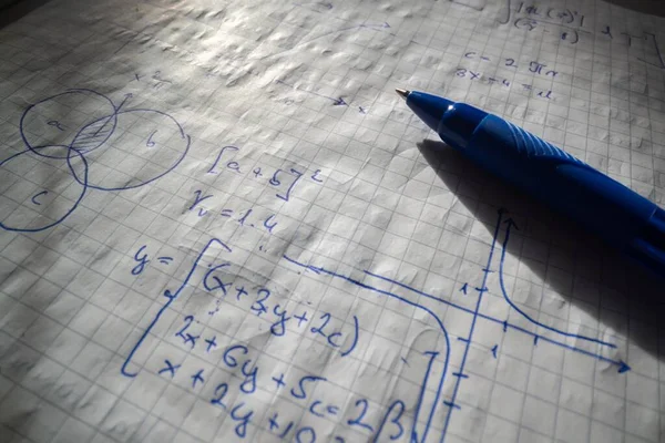 Defterde Yazılı Matematiksel Formüller Fotoğrafı Kapat — Stok fotoğraf