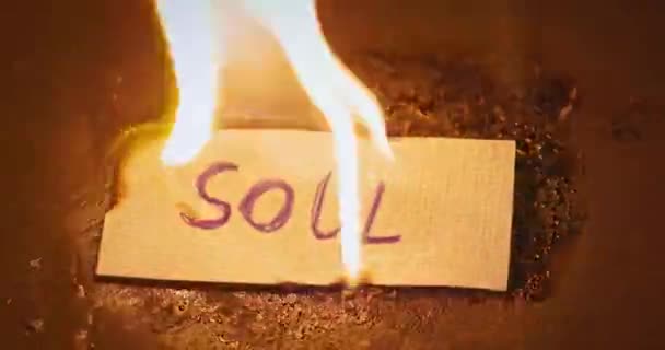 Gros Plan Vidéo Combustion Papier Avec Soul Écrit Dessus — Video