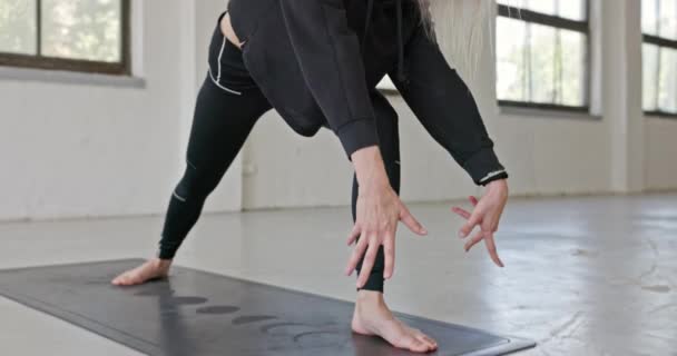 Dynamic Camera Movement Woman Doing Yoga Industrial Interior Closeup — Stockvideo