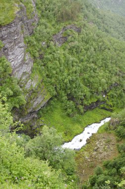 dağlar için Norveç geiranger fiyort üstünde tepe