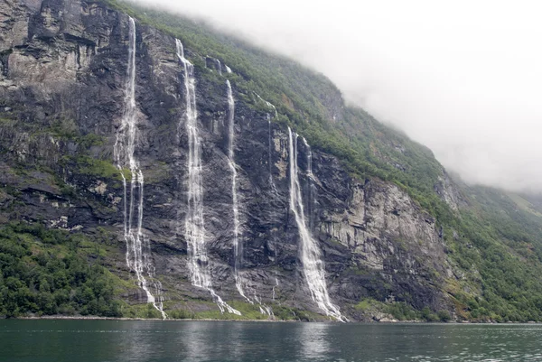 Noruega - Catarata de siete hermanas —  Fotos de Stock