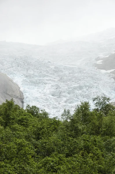 Noruega - Glaciar Briksdal - Parque Nacional Jostedalsbreen — Fotografia de Stock