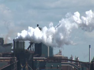 Endüstriyel IJmuiden port - nederland - bacalar, duman ve kirlilik