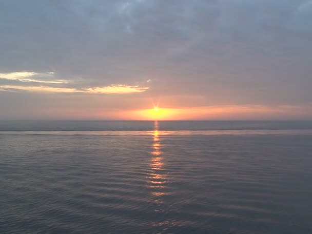 Puesta de sol en el mar negro — Vídeos de Stock