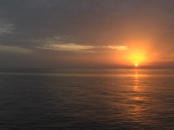 Puesta de sol en el mar negro — Vídeos de Stock