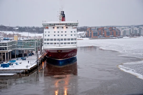 Viking Line - hajó - kikötő Turku — Stock Fotó