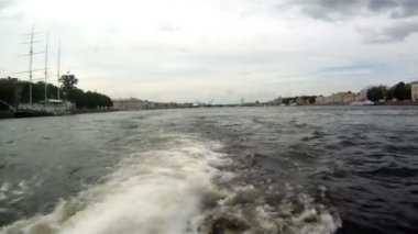 Neva Nehri üzerinde tekne Rusya - saint petersburg-