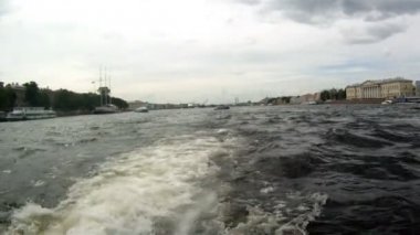 Neva Nehri üzerinde tekne Rusya - saint petersburg-
