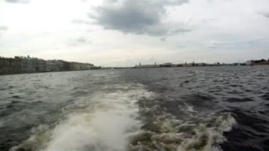 Neva Nehri üzerinde tekne Rusya - saint petersburg-
