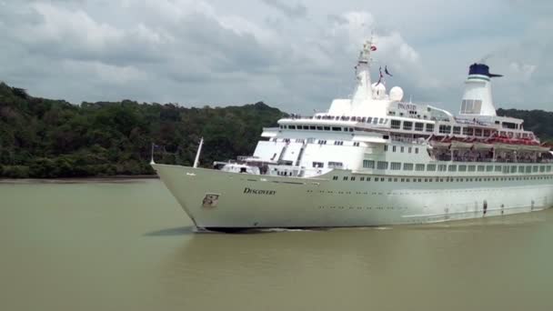 výletní loď na Gatúnské jezero - Panamský průplav - video ve vysokém rozlišení