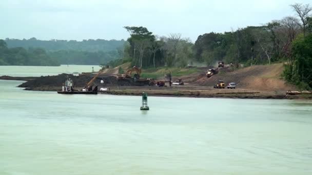 Озеро Гатун - Внутри Панамского канала — стоковое видео