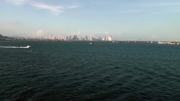 Ciudad de Panamá - Vista del paisaje desde el mar - Video de alta definición — Vídeo de stock
