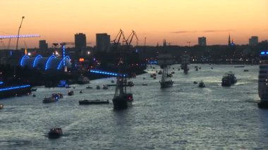 Almanya - hamburg liman 823rd doğum - bir parti ile festival kutluyor ve geçit gemisi