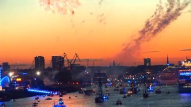 Almanya - hamburg liman 823rd doğum - bir parti ile festival kutluyor ve geçit gemisi