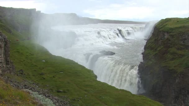 アイスランド ゴールデン サークル - グトルフォス - 黄金の滝 — ストック動画
