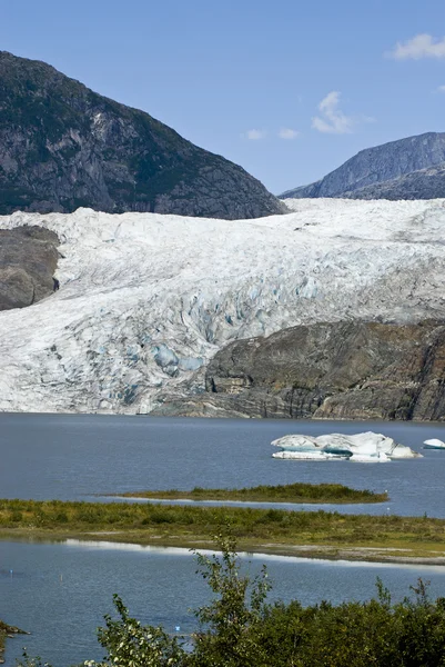 EUA Alasca - Mendenhall Glaciar e Lago — Fotografia de Stock