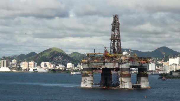 Brésil - plate-forme pétrolière à Rio de Janeiro — Video