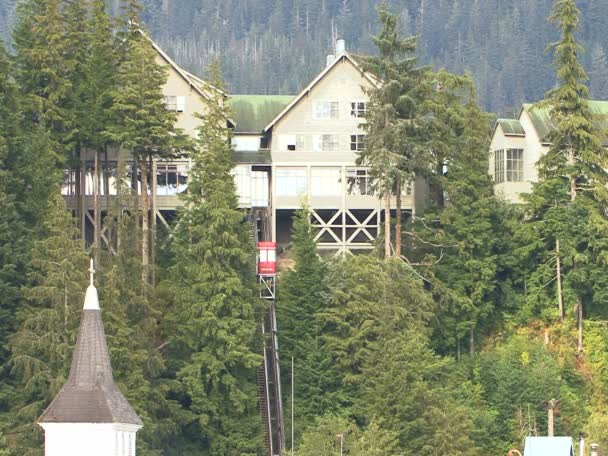 Zicht op Ketchikan, Alaska Harbor - Verenigde Staten — Stockvideo